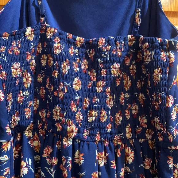 Xhilaration blue floral romper - Picture 5 of 8